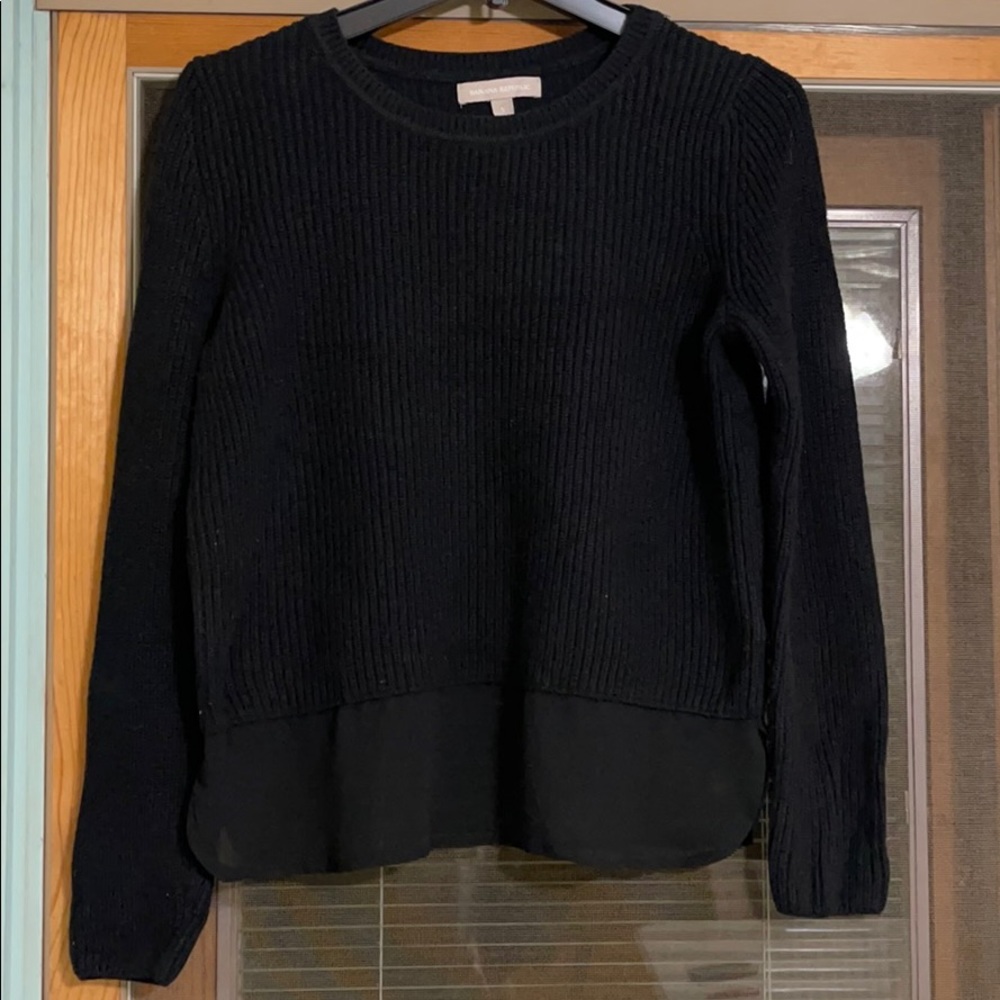 BANANA REPUBLIC BLACK KNIT SWEATER WITH CHIFFON
